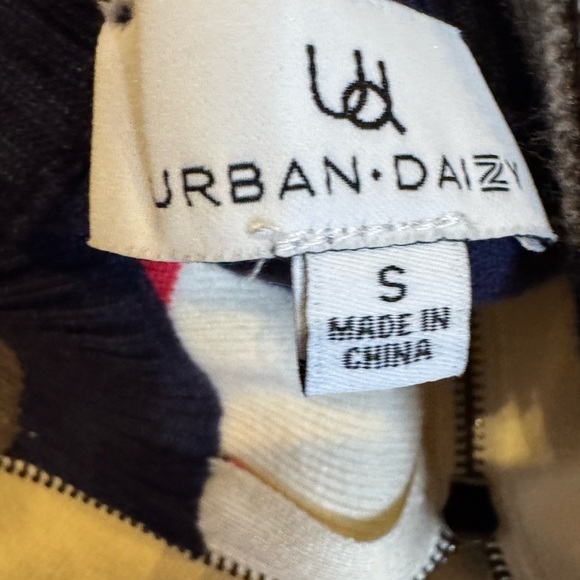 Urban daizy oversized striped sweater woman’s small - Picture 13 of 13